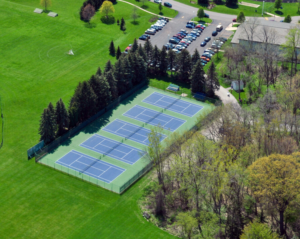 pista de tenis vista al cielo