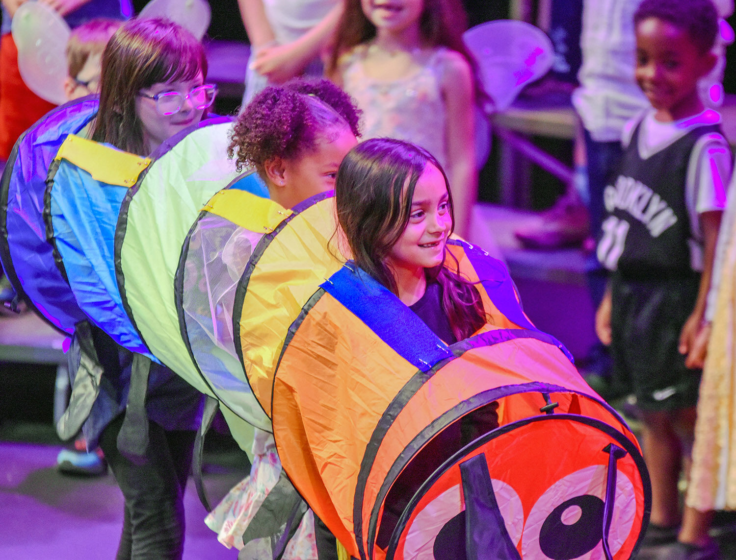 k/1 students performing at concert and art show